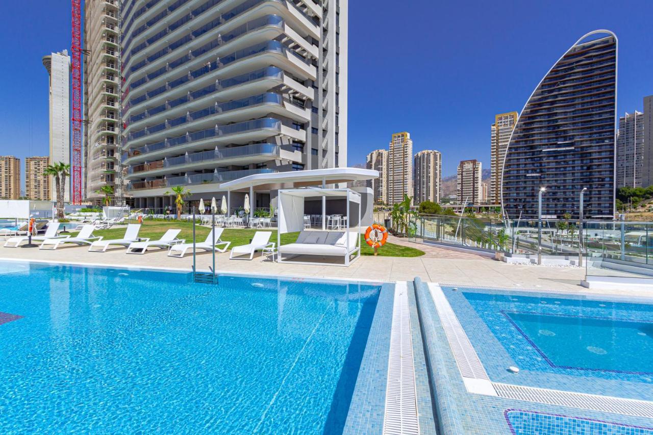 בנידורם Sunset Cliffs Sea & Sky Apartments מראה חיצוני תמונה