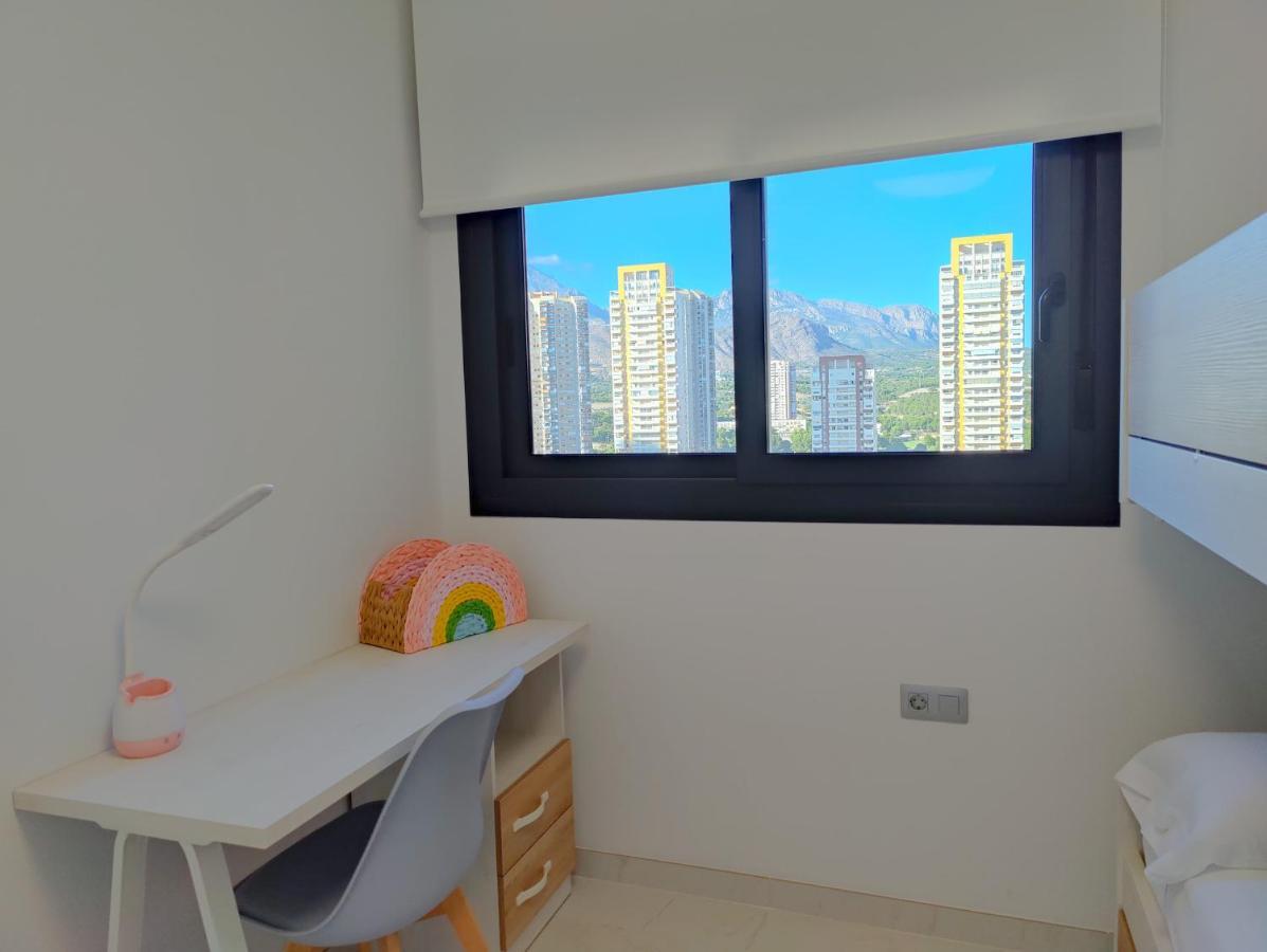 בנידורם Sunset Cliffs Sea & Sky Apartments מראה חיצוני תמונה
