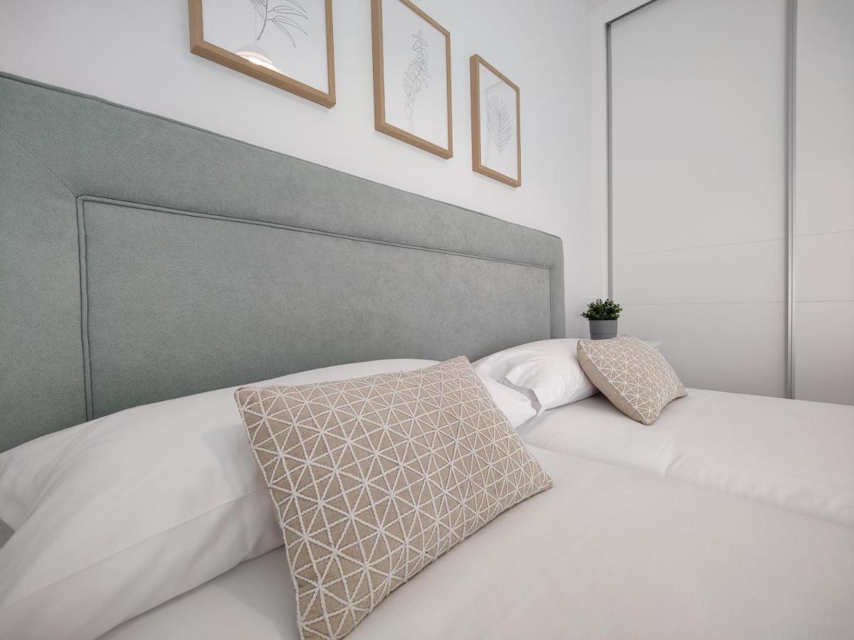 בנידורם Sunset Cliffs Sea & Sky Apartments מראה חיצוני תמונה
