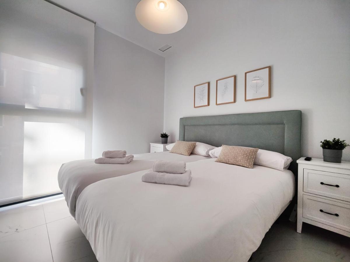 בנידורם Sunset Cliffs Sea & Sky Apartments מראה חיצוני תמונה