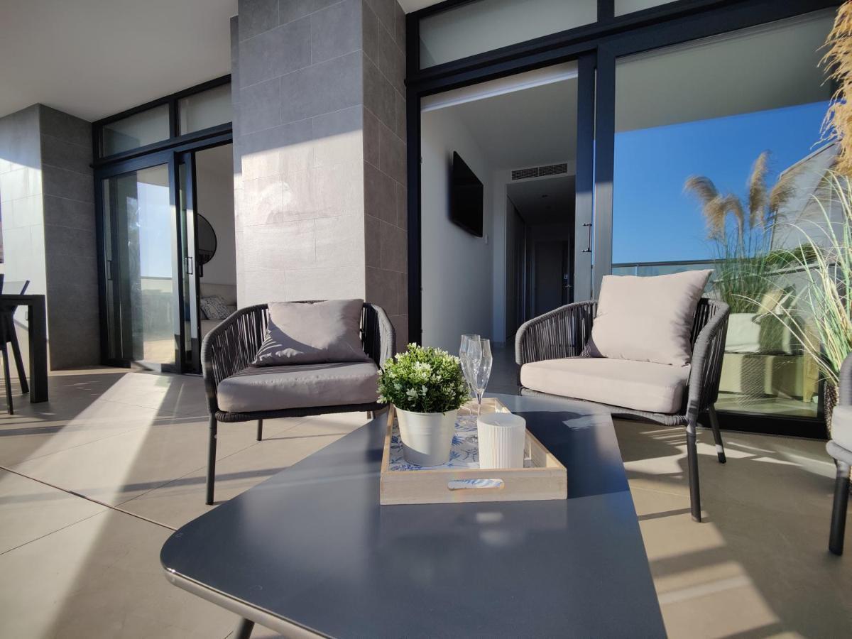 בנידורם Sunset Cliffs Sea & Sky Apartments מראה חיצוני תמונה