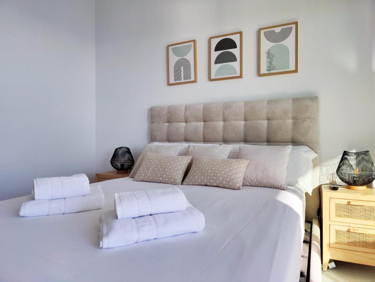בנידורם Sunset Cliffs Sea & Sky Apartments מראה חיצוני תמונה