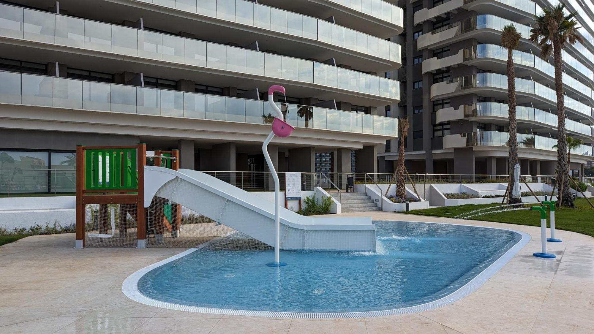 בנידורם Sunset Cliffs Sea & Sky Apartments מראה חיצוני תמונה